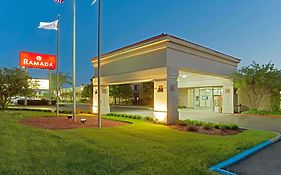 Ramada Waukegan Gurnee